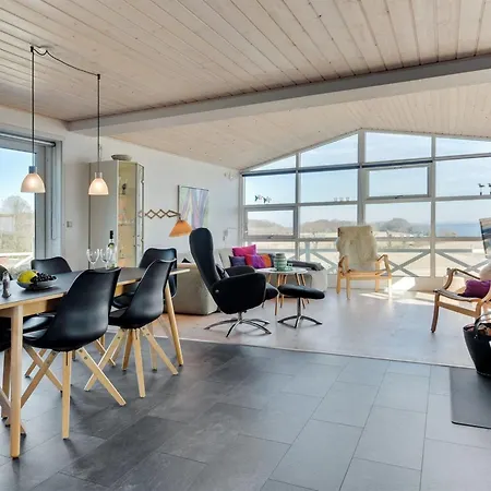 Haraldina - 350m To The Fjord By Interhome *