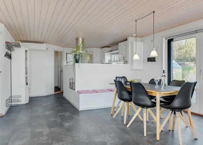 Haraldina - 350m To The Fjord By Interhome *